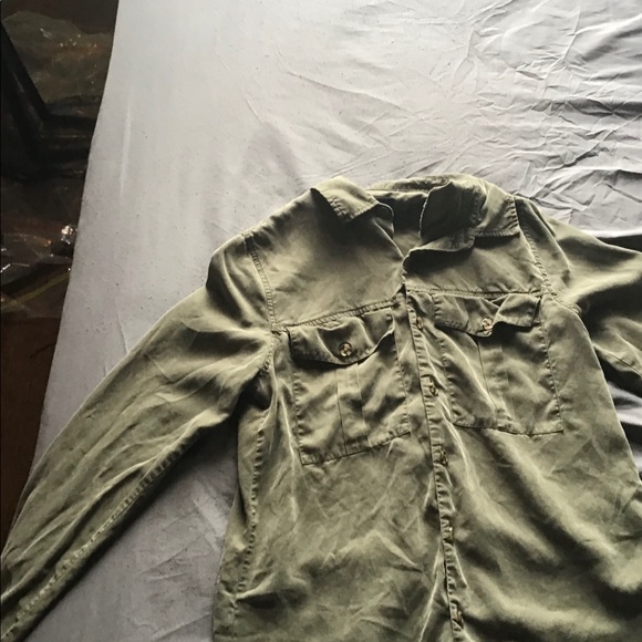 Cute green button up jacket - Picture 2 of 3